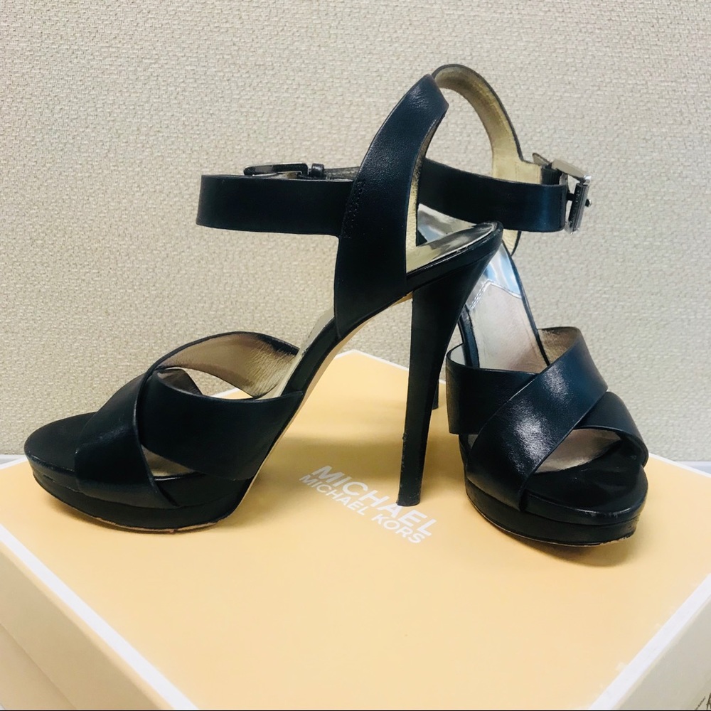Michael Kors Oksana Black sandals